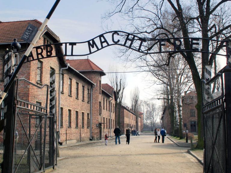 Viaggio della memoria ad Auschwitz — Istoreco Pavia